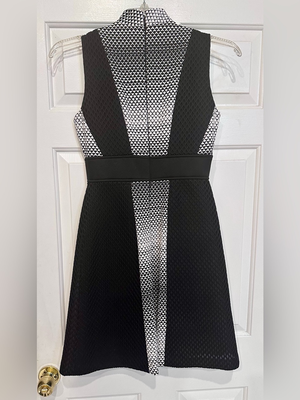 Antonio Melani Geometric Fit & Flare Dress – Size 4 Monochrome Quiet Luxury - Picture 7 of 11